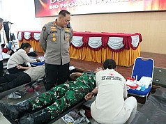 Polda Papua Gelar Donor Darah Peringati HUT Humas Polri ke-74 Polda Papua Gelar Donor Darah Peringati HUT Humas Polri ke-74
