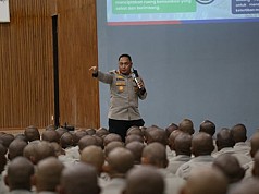 Kombes Cahyo Berikan Pembekalan Terkait Peran Humas kepada Siswa Diktuba Polri Kombes Cahyo Berikan Pembekalan Terkait Peran Humas kepada Siswa Diktuba Polri