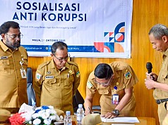 ASN Puncak Jaya Tanda Tangani Pakta Integritas Tolak Korupsi ASN Puncak Jaya Tanda Tangani Pakta Integritas Tolak Korupsi