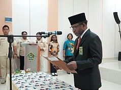 Kakanwil Kemenag Papua Lantik Dua Pejabat Administrator, Tegaskan Pemindahan Jabatan Sebagai Upaya Reaktualisasi Instansi Kakanwil Kemenag Papua Lantik Dua Pejabat Administrator, Tegaskan Pemindahan Jabatan Sebagai Upaya Reaktualisasi Instansi
