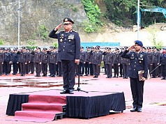 Wakapolda Papua Pimpin Upacara Hari Pahlawan, Khidmat dan Penuh Makna Wakapolda Papua Pimpin Upacara Hari Pahlawan, Khidmat dan Penuh Makna