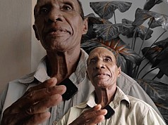 Tokoh Adat Papua Soleman Nemetow Nyatakan Dukungan Penuh kepada Satgas Damai Cartenz Tokoh Adat Papua Soleman Nemetow Nyatakan Dukungan Penuh kepada Satgas Damai Cartenz