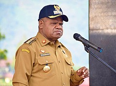 Apel Pagi, Bupati Puncak Jaya Tekankan: Disiplin ASN, Larangan Sajam, dan Persiapan Natal Pemda Apel Pagi, Bupati Puncak Jaya Tekankan: Disiplin ASN, Larangan Sajam, dan Persiapan Natal Pemda