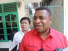 Demas Mandacan: DPP PDIP Tetapkan Yustus Towansiba Sebagai Ketua DPRD Demas Mandacan: DPP PDIP Tetapkan Yustus Towansiba Sebagai Ketua DPRD