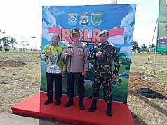 Kapolda Tegaskan Siapapun yang Merusak Hutan Papua Barat akan Berhadapan Dengannya Kapolda Tegaskan Siapapun yang Merusak Hutan Papua Barat akan Berhadapan Dengannya