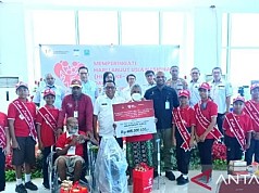 Kemensos Berikan Bantuan Sosial Kepada 378 Lansia di Biak Numfor Kemensos Berikan Bantuan Sosial Kepada 378 Lansia di Biak Numfor