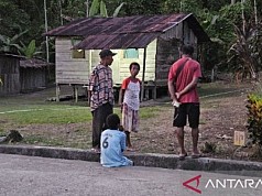 Melistriki Kabupaten Keerom di Perbatasan RI-PNG Melistriki Kabupaten Keerom di Perbatasan RI-PNG