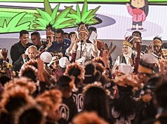 Benarkah Papua Tanah Kesayangan Jokowi? Benarkah Papua Tanah Kesayangan Jokowi?