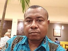 Lem Aibon Menyasar Anak Asli Papua, Anthon Rumbruren Lapor Deputi Perlindungan Anak Lem Aibon Menyasar Anak Asli Papua, Anthon Rumbruren Lapor Deputi Perlindungan Anak