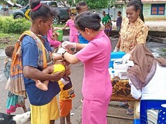 Peduli Kesehatan Anak, Bhayangkari Ranting Edera Gelar Pelayanan Posyandu Rutin