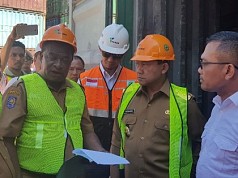 Gubernur Soedarmo Minta Pemkab Jayapura dan Sarmi Tegas Berantas Ilegal Logging