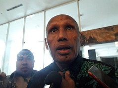 Soal Sponsor, BTM: Kalau Sudah Deal, Jam Berapa Pun Saya ke Sana Tandatangan Soal Sponsor, BTM: Kalau Sudah Deal, Jam Berapa Pun Saya ke Sana Tandatangan
