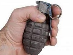 Bakar Granat Aktif, Seorang Remaja di Jayapura Nyaris Tewas Bakar Granat Aktif, Seorang Remaja di Jayapura Nyaris Tewas