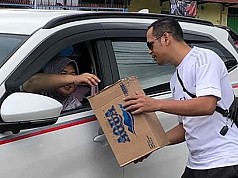 Fans Real Madrid Manokwari Penggalangan Dana Bantu Korban Banjir Bandang Sentani Fans Real Madrid Manokwari Penggalangan Dana Bantu Korban Banjir Bandang Sentani