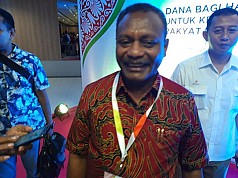 Pilkada 2020 Petrus Kasihiw Siap Maju Lagi, Poling Bacabup Manokwari Ramai Dibahas Pilkada 2020 Petrus Kasihiw Siap Maju Lagi, Poling Bacabup Manokwari Ramai Dibahas