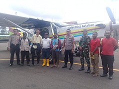 Tim Kesehatan Mulai Melakukan Pengobatan Kepada Masyarakat di Distrik Bomela Tim Kesehatan Mulai Melakukan Pengobatan Kepada Masyarakat di Distrik Bomela