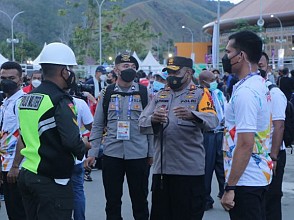 Kapolda Papua Berikan Arahan dan Motivasi Kepada Personel Pengamanan PON XX