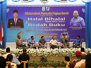 Gubernur Waterpauw Hadiri Halal Bihalal KNPI Papua Barat dan Bedah Buku Kaka Besar