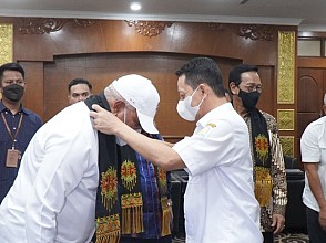 Tiba di Aceh Waterpauw Disambut  Gubernur Aceh
