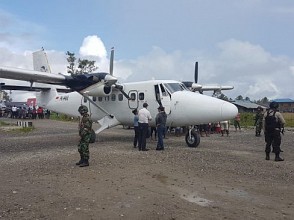 Pesawat Twin Otter Ditembaki OTK di Nduga Papua