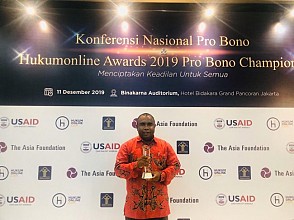 Gustaf Kawer dan Rekan Raih Penghargaan Pro Bono Hukum Online Awards 2019