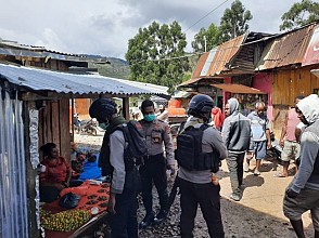 Datangi Pasar, Polisi Himbauan Masyarakat Gunakan Masker