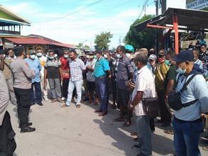 Fak-Fak Dihantui Covid-19, Aksi Demo Berjalan Tanpa Prokes Tidak Dipedulikan Aparat Kepolisian