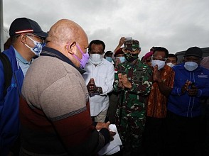 Gubernur Lukas Tiba di Papua Disambut Pangdam Cenderawasih dan Pengurus Demokrat