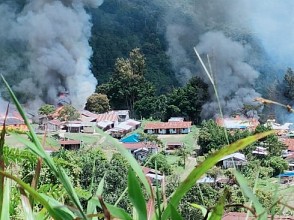 Video KKB Melakukan Pembakaran di Distrik Kiwirok Pegunungan Bintang