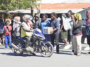 Pemuda Puncak Jaya Turun ke Jalan Gelar Aksi Solidaritas Peduli Banjir Jayapura
