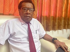 Rektor Universitas Otto Geisler: Abraham Krey Layak jadi Dirut Bank Papua