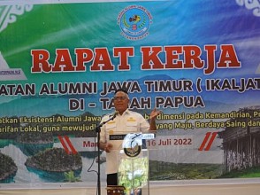 Gubernur Waterpauw Jabarkan Arahan Presiden Jokowi di Raker Ikal Jatim