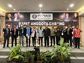  Rapat Anggota Cabang  DPC Perhimpunan Advokad Indonesia Kota Jayapura Resmi Dibuka oleh DPN PERADI yang