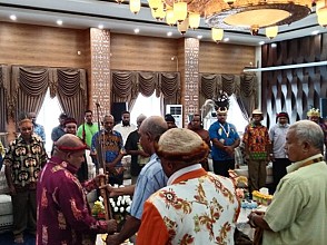 Ini Alasan DAP Mengukuhkan Lukas Enembe Sebagai Kepala Suku Besar Bangsa Papua