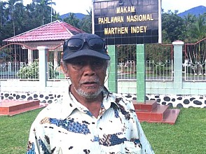 Gubernur Papua Belum Pernah Ziarahi Makam Pahlawan Nasional Marthen Indey