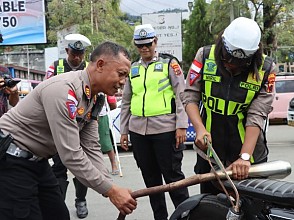 Polisi Tindak Ditempat Pengendara Knalpot Racing di Jayapura