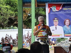 Gubernur Waterpauw: Cari dan Proses Oknum Pejabat Pemprov Papua Barat Terima Uang