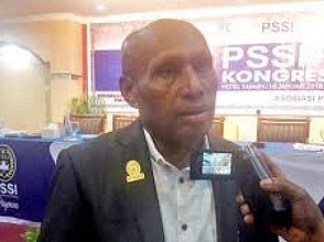 Ketua Umum Persipura Tantang PSSI untuk Benahi Perwasitan Indonesia