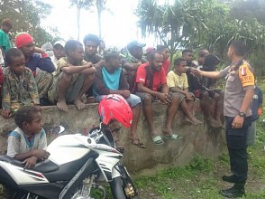 Polres Jayawijaya Sambang Anak Jalanan di Wamena