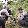 Peduli Penghijauan, Kapolres Bersama Anggota Tanam Bibit Pohon di Kota Karubaga