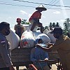 Bhabinkamtibmas bagikan Ratusan Masker di Kampung Waninggap Miraf