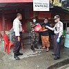 Babinsa Koramil Jayapura Bagikan Nasi Bungkus untuk OTG dan ODP