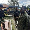 Satgas Yonif PR 432 Kostrad Amankan Pelaku Pembegalan di Jalan Trans Papua