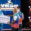 Gubernur Papua Serahkan Simbolis Penghargaan dan Bonus Atlet Peraih Medali PON XX