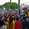 Teriakkan Yel Yel 'Papua Merdeka' Ribuan Massa Demo di kantor Gubernur Papua