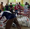 Warga Tidak Mampu Dibantu  Sembako FGBMFI Regional Papua 