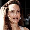Angelina Jolie Di isukan Bakal Nikah Lagi