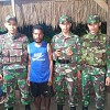 Petugas TNI Amankan Sepucuk Pistol dan Air Soft Gun Dalam Razia di Perbatasan PNG