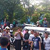 Sopir Taxi Dianiaya Hingga Tewas, Jalan Utama Dok IX Dipalang