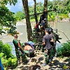 TNI Bersama Warga Perbaiki Jembatan Gantung Penghubung Tiga Distrik di Pegunungan Bintang